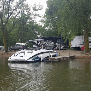 Meet your Posher, Derrick